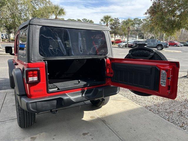 new 2025 Jeep Wrangler car, priced at $40,757