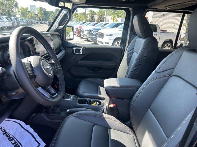 new 2025 Jeep Gladiator car, priced at $48,547