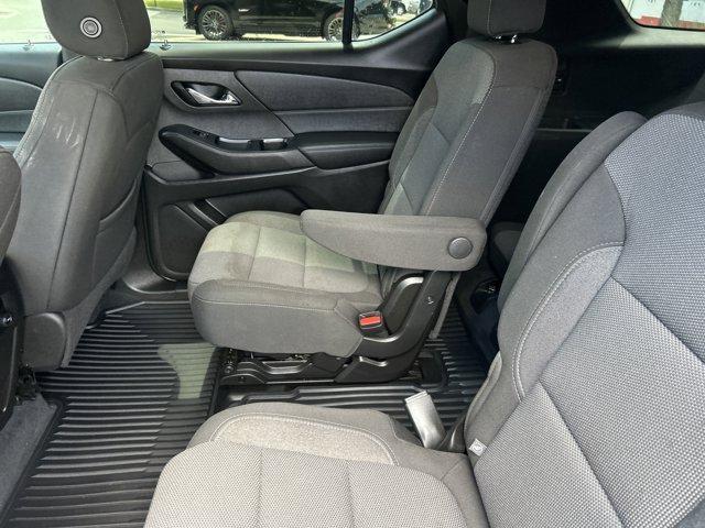 used 2022 Chevrolet Traverse car, priced at $21,891
