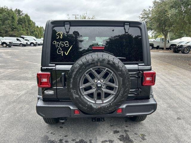 new 2025 Jeep Wrangler car, priced at $46,874
