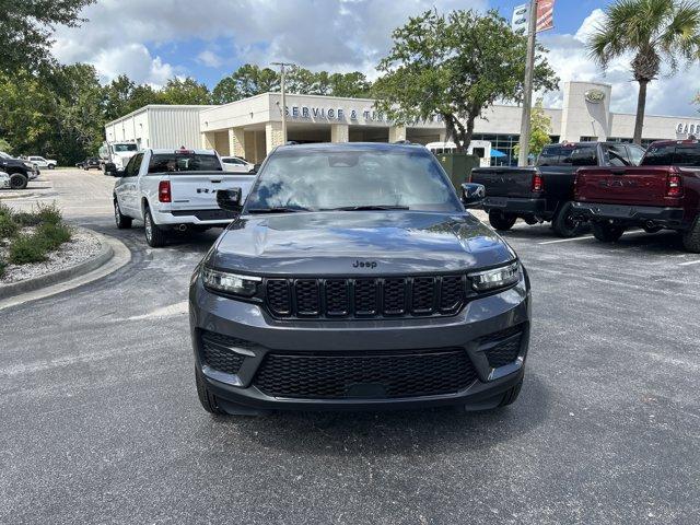 new 2025 Jeep Grand Cherokee car, priced at $40,704