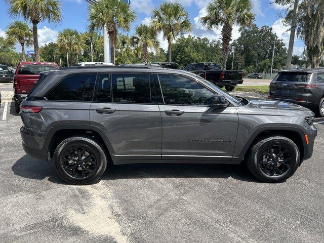 new 2025 Jeep Grand Cherokee car, priced at $40,704