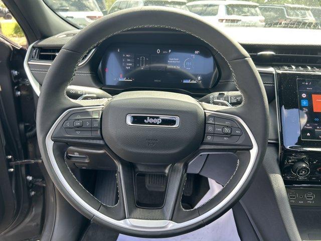 new 2025 Jeep Grand Cherokee car, priced at $40,704