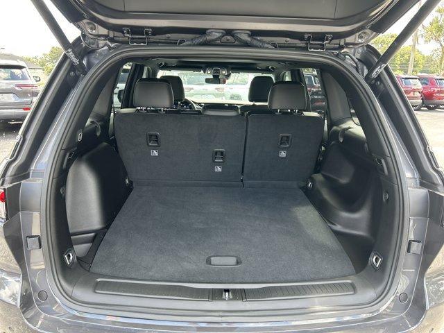 new 2025 Jeep Grand Cherokee car, priced at $40,704