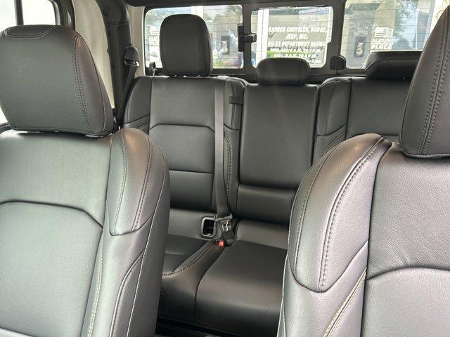 new 2025 Jeep Gladiator car, priced at $49,355