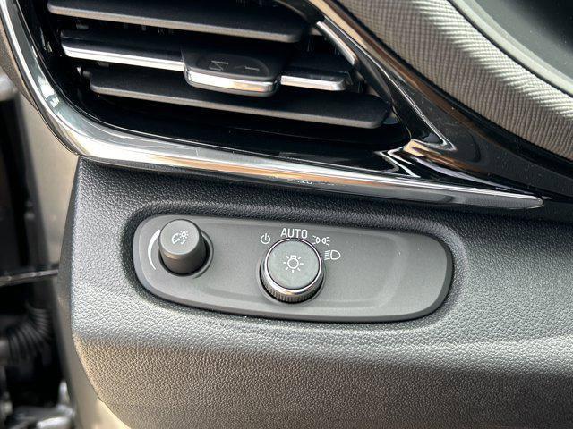 new 2025 Buick Envista car, priced at $28,775