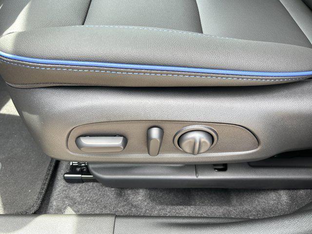 new 2025 Buick Envista car, priced at $28,775