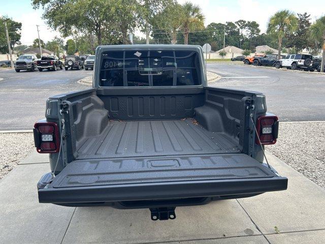 new 2025 Jeep Gladiator car, priced at $48,909