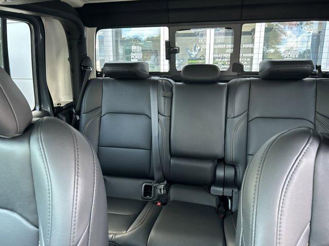 new 2025 Jeep Gladiator car, priced at $48,909