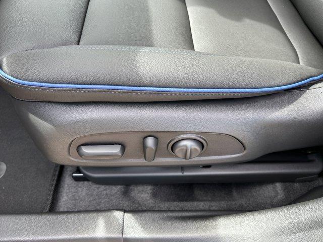 new 2025 Buick Envista car, priced at $28,775