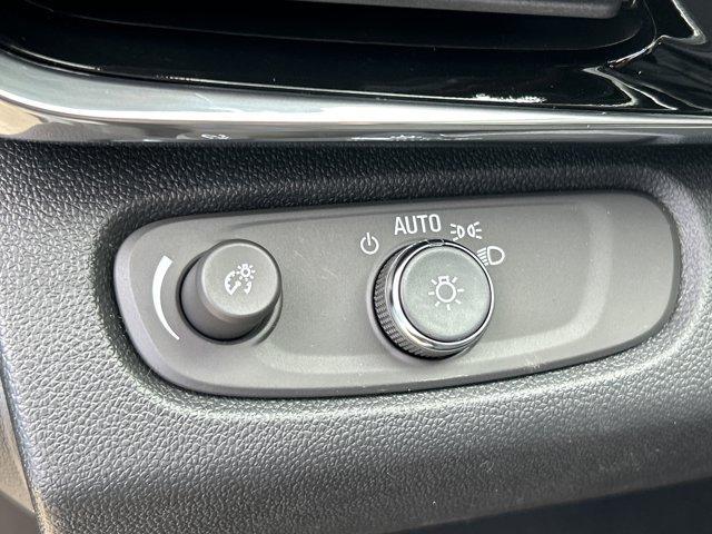 new 2025 Buick Envista car, priced at $28,775
