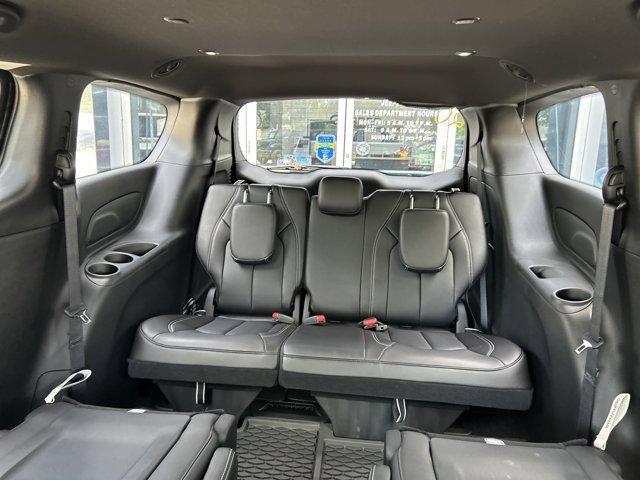 new 2025 Chrysler Pacifica car, priced at $43,567