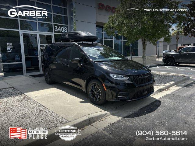 new 2025 Chrysler Pacifica car, priced at $37,291
