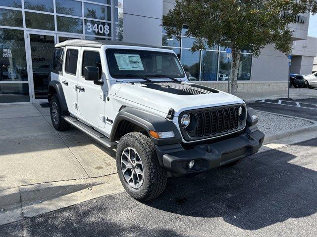 new 2025 Jeep Wrangler car, priced at $45,321