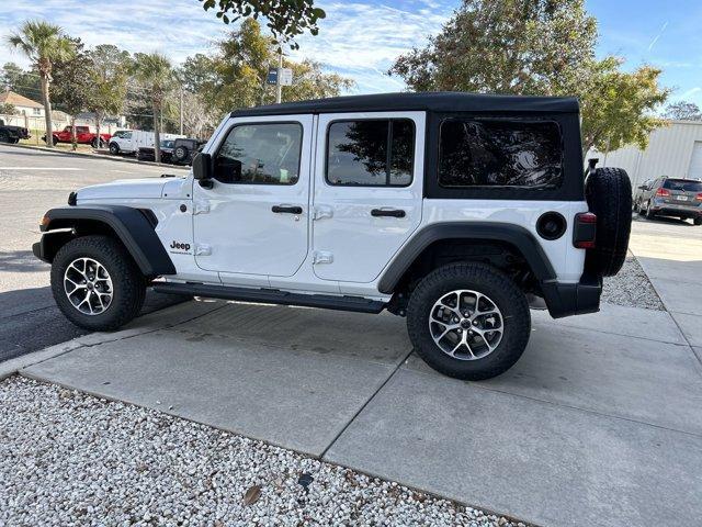 new 2025 Jeep Wrangler car, priced at $45,321