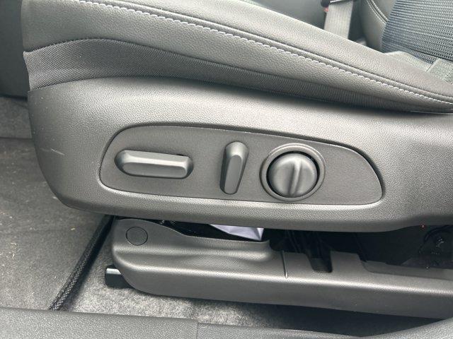 new 2025 Buick Envista car, priced at $24,690