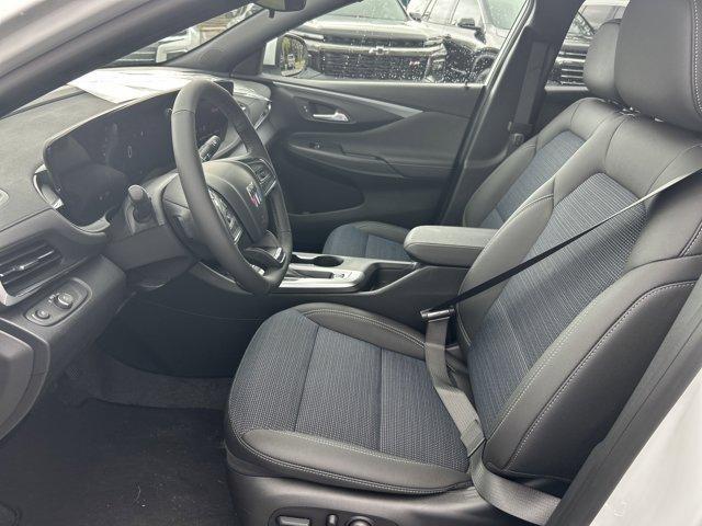 new 2025 Buick Envista car, priced at $24,690