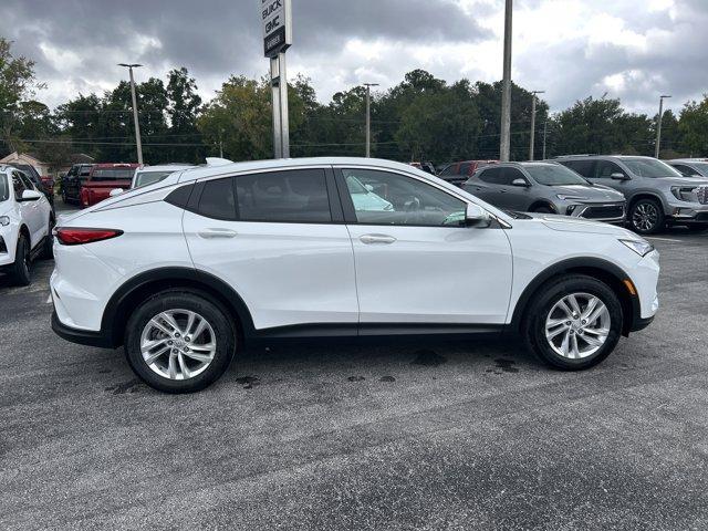 new 2025 Buick Envista car, priced at $24,690