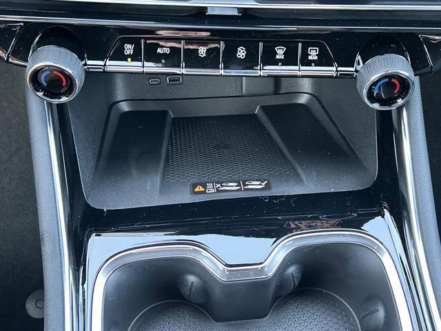 new 2025 Chevrolet Traverse car, priced at $43,230