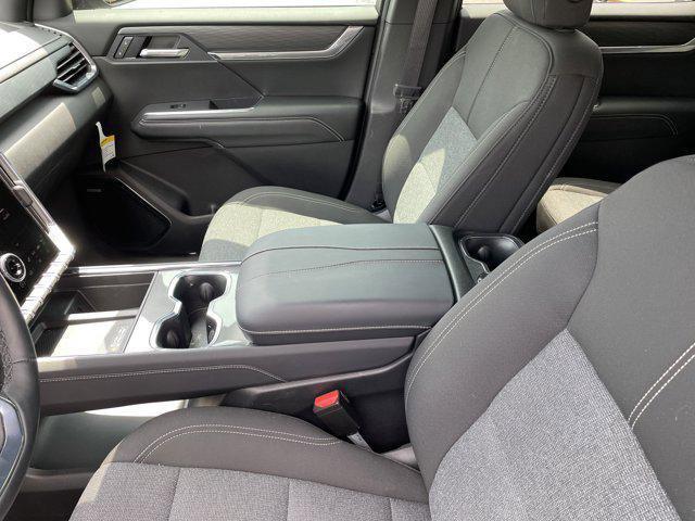 new 2025 GMC Acadia car, priced at $44,301