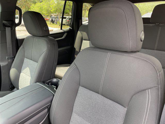 new 2025 GMC Acadia car, priced at $44,301