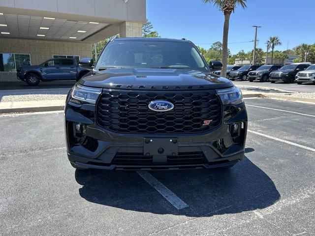 new 2025 Ford Explorer car, priced at $51,322