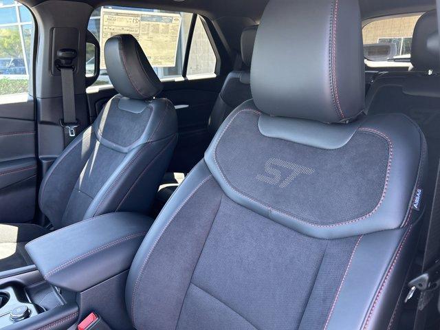 new 2025 Ford Explorer car, priced at $51,322