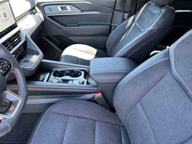 new 2025 Ford Explorer car, priced at $51,322
