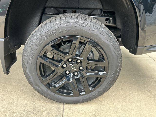 new 2025 Chevrolet Colorado car, priced at $45,461
