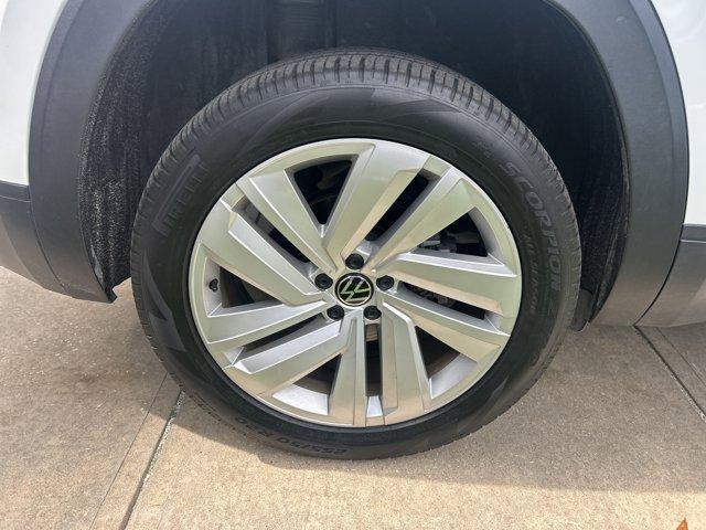 used 2021 Volkswagen Atlas Cross Sport car, priced at $22,091