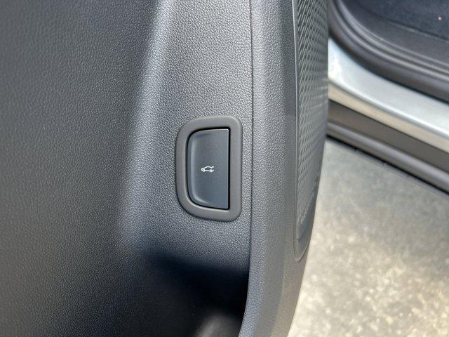 new 2026 Chevrolet Traverse car, priced at $44,575