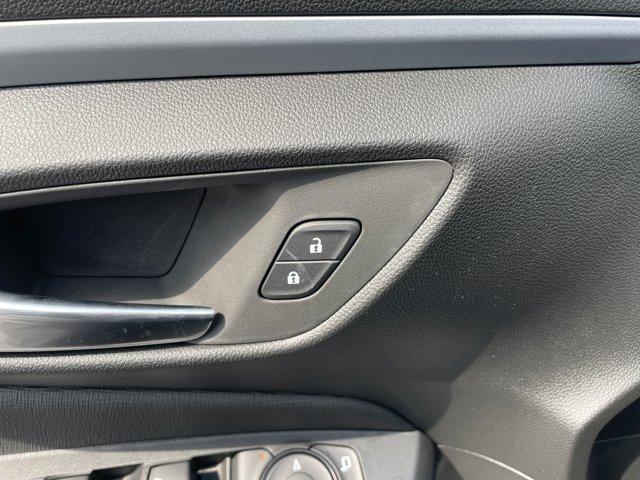 new 2025 Buick Envista car, priced at $26,185