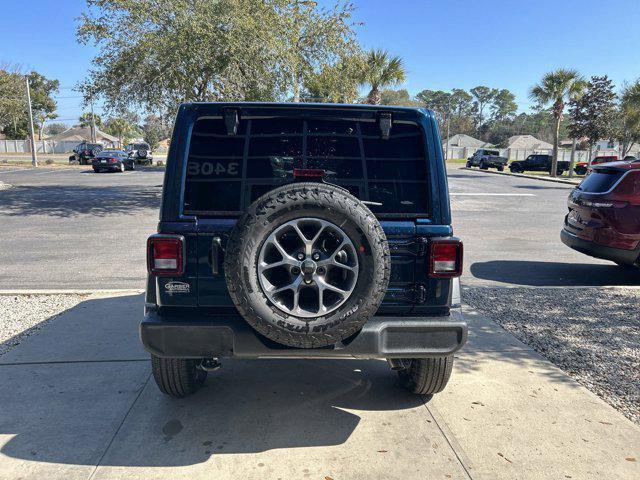 new 2025 Jeep Wrangler car, priced at $46,554