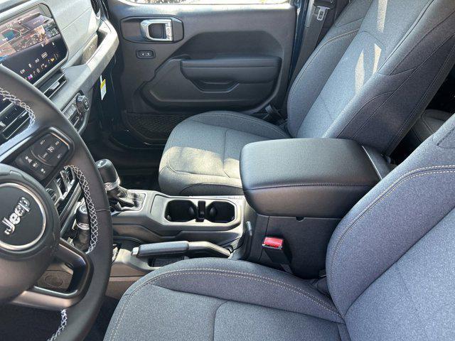new 2025 Jeep Wrangler car, priced at $46,554