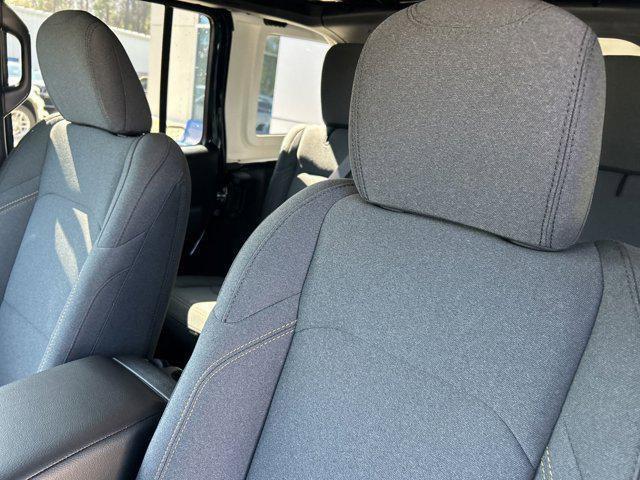 new 2025 Jeep Wrangler car, priced at $46,554