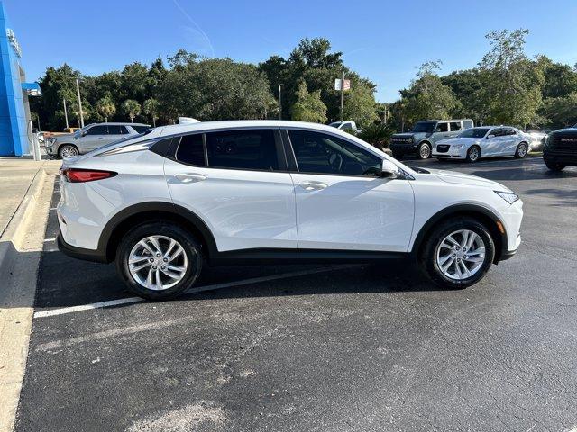 new 2025 Buick Envista car, priced at $24,142