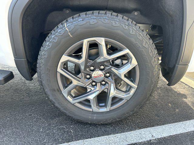 new 2025 GMC Sierra 1500 car, priced at $56,075