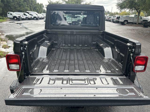 new 2025 Jeep Gladiator car, priced at $38,752
