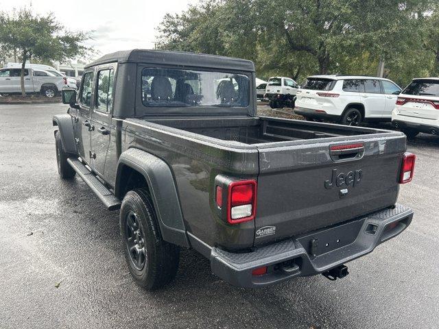 new 2025 Jeep Gladiator car, priced at $38,752