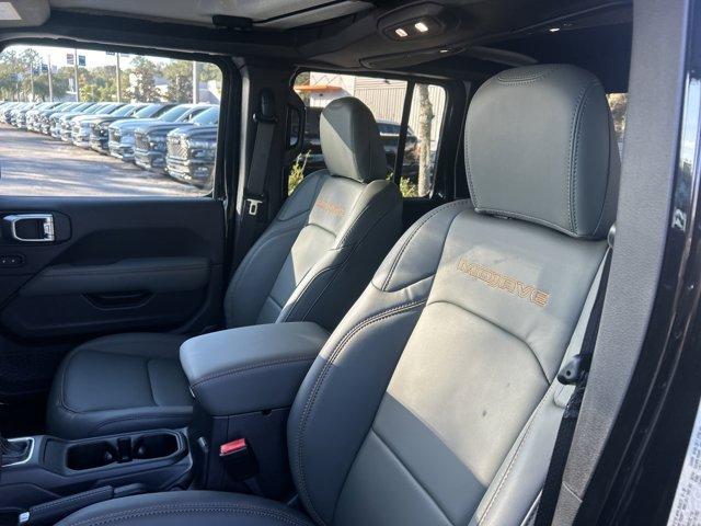 new 2025 Jeep Gladiator car, priced at $59,924