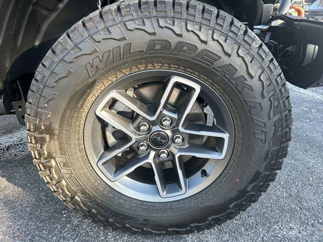 new 2025 Jeep Gladiator car, priced at $59,924