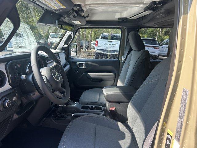 new 2025 Jeep Gladiator car, priced at $49,200