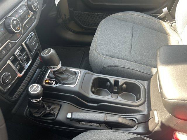 new 2025 Jeep Gladiator car, priced at $49,200