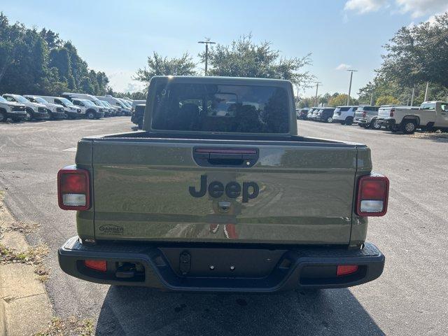 new 2025 Jeep Gladiator car, priced at $49,200