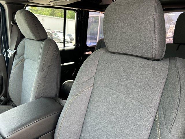 new 2025 Jeep Wrangler car, priced at $43,484