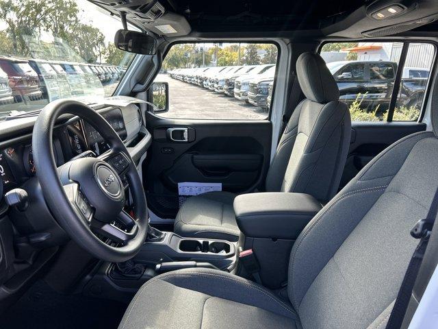 new 2025 Jeep Gladiator car, priced at $37,960
