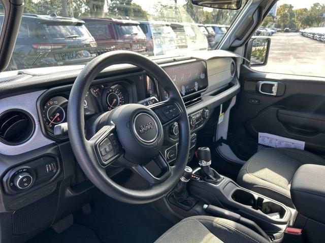 new 2025 Jeep Gladiator car, priced at $37,960