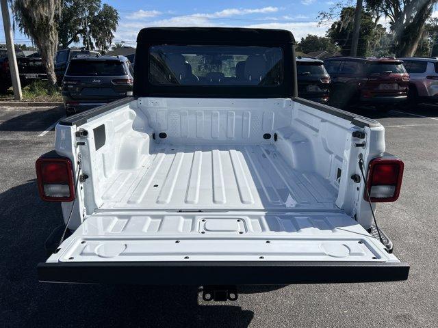 new 2025 Jeep Gladiator car, priced at $37,960