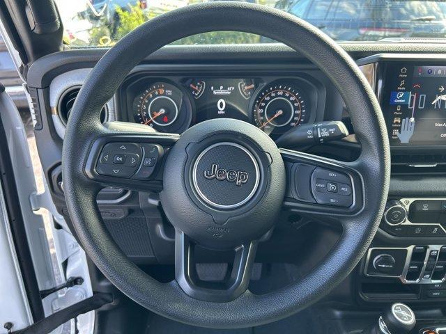 new 2025 Jeep Gladiator car, priced at $37,960