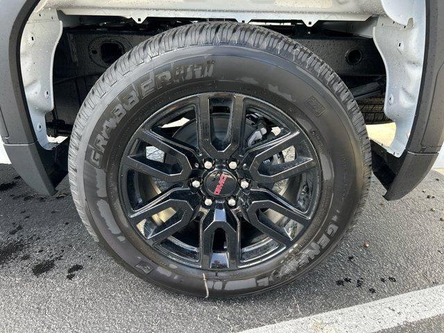 new 2025 GMC Sierra 1500 car, priced at $42,580